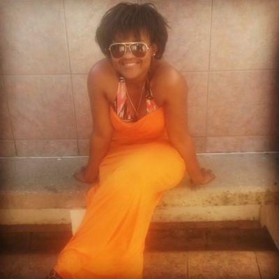 Miss_N_Geza's profile picture. Complexed yet Simple individual. Soulmate to my son, Esethu:)