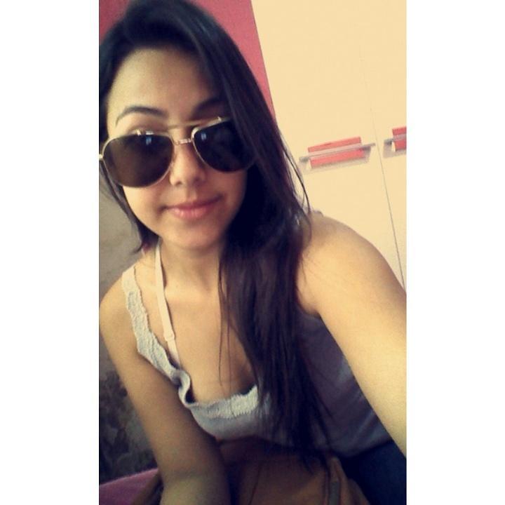 - sim ! sou feliz , e nem ligo pra sua opnião