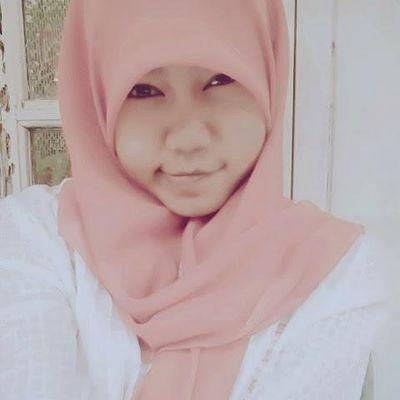 Diam lebih baik daripada menjelaskan sesuatu yang belum tentu orang lain mengerti.