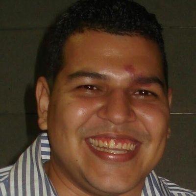 Ingeniero de Sistemas. En busca de la calidad en la gestión de las TI. Juniorista y salsero al 101%