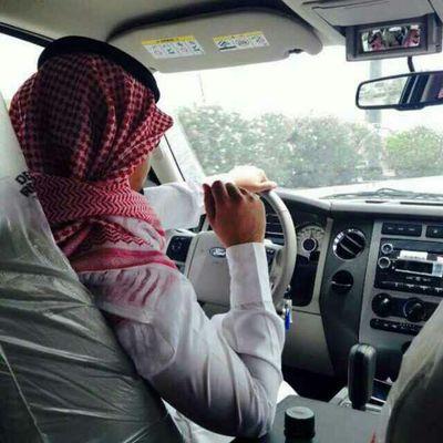 ‏موضف لدىيهم