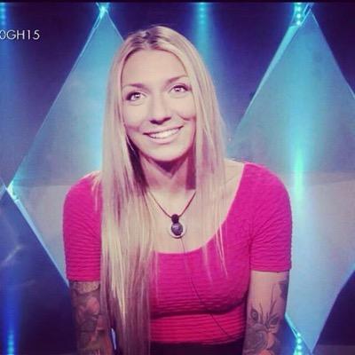 Pau_MueroDeAmor's profile picture. CF de Sevilla de Paula ganadora de Gran hermano 15 #YoTambienMueroDeAmor @paula_gh15