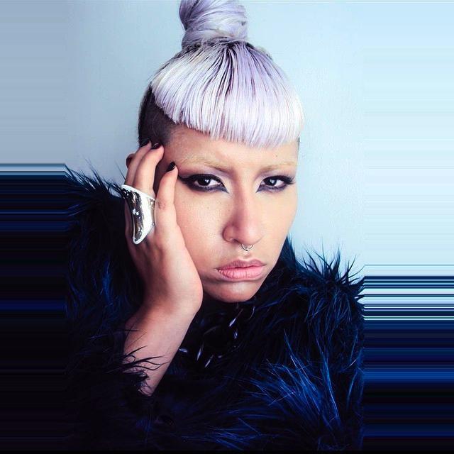 YmedicenKosh's profile picture. La primera obligación de la inteligencia es desconfiar de ella misma. Maquilladora Freelance.