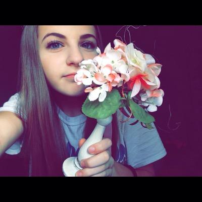free follow from @damianftreed ❤️