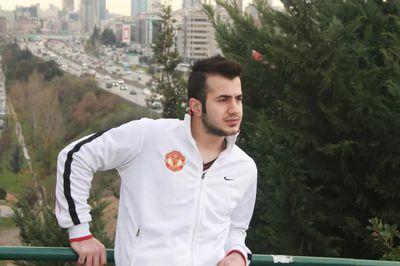 emrahaslan0's profile picture. 