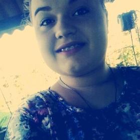 meio louca, meio santa, meio amarga, quase doce. Um mistério que encanta.