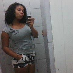 MirianLopes99's profile picture. 