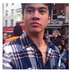 5soschat's profile picture. going to make an imessage group chat for people who are 5sos af - i hope this doesn't flop