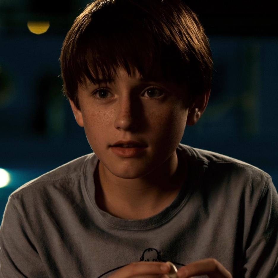 im Daniel Mercer @Mercer_Alex__'s real biological son my mom is @SexyYuri_13 my older brother is @BoyPharaoh_  also no longer have the virus