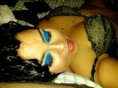 Just a regular human being! Love make-up, going out! Being LOUD,... music.... blah blah blah...
Muaaaa
XoXoXo