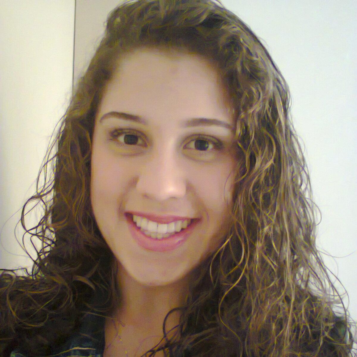 CrisBelincanta's profile picture. 