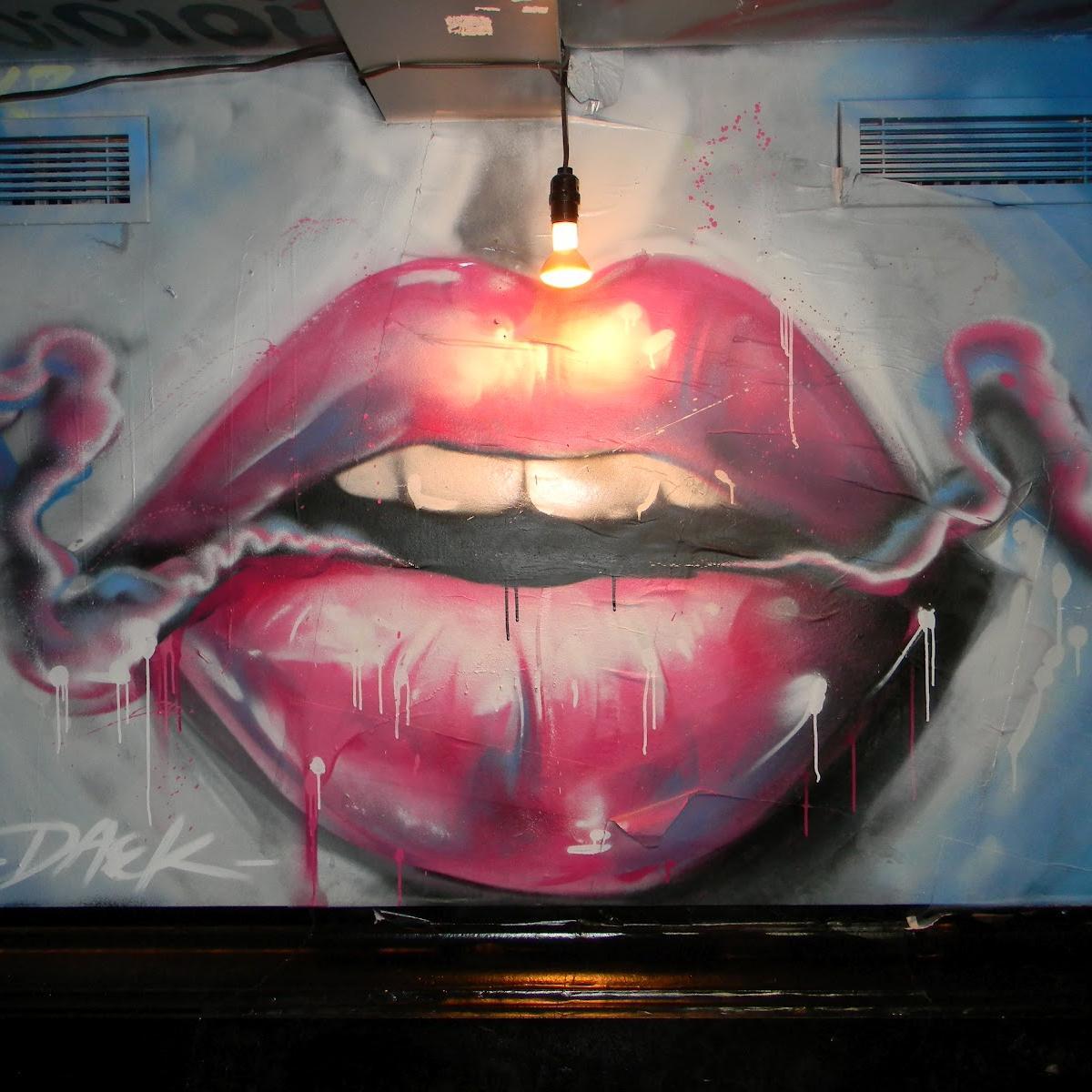 The art is in the street, in the neighborhood and in the dark alley. Art is not only in museums and design is not only of the arrogant exclusive spaces