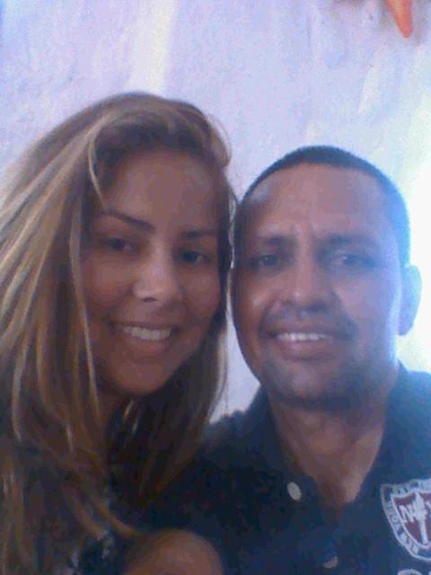 Revolucionario con chavez y maduro