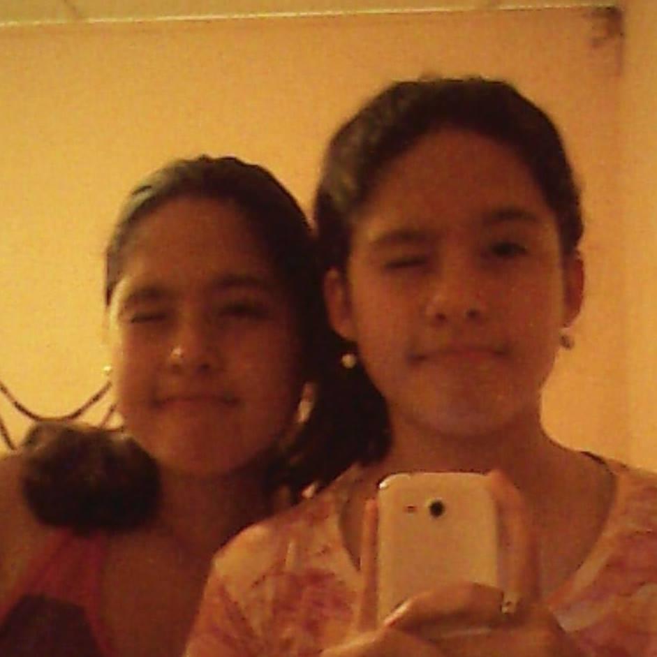 flopiro122's profile picture. Fan Numero Uno de Angela Torres!