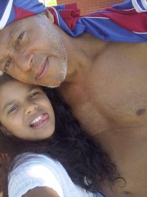 eu sou uma menina meio rebelde e respondona eu varias amigas mais a minha predileta se chama Julia e ela e demais amo a Deus e minha familia e eles sao demais