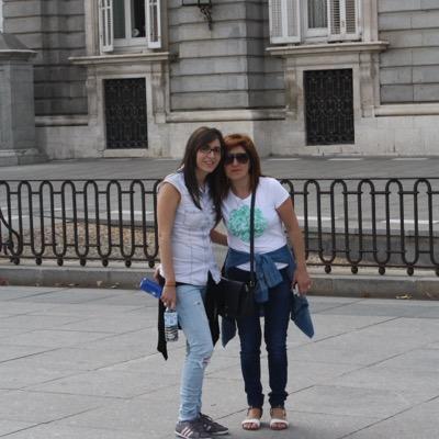 ana_gea_91's profile picture. Licenciada en Filología Inglesa y Diplomada en turismo.Máster en profesorado/secundaria.Pasión por mi Mami, el fútbol, la cocina, ls amig@s y @fran_delahoz 