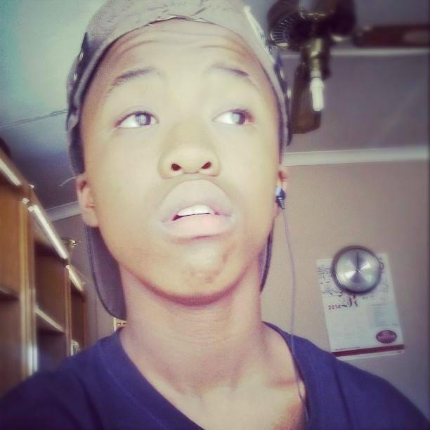 Let the Music Take control...♡
|Name: D.j Nervous | Commercial Hip-Hop & House D.j | Bookings: ntokozobidli@gmail.com|