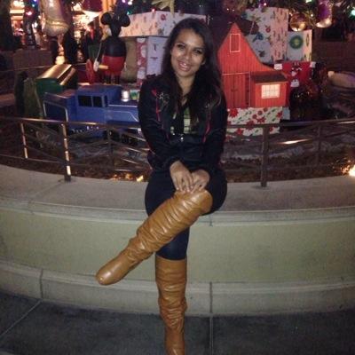 MonicaMoctezum6's profile picture. 