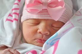 I'm Kaylee and I'm a baby I'm a daughter to esme my mommy and Carlisle my daddy my brothers are Emmett and jasper and Edward and sisters are Rosalie, Alice,Bell