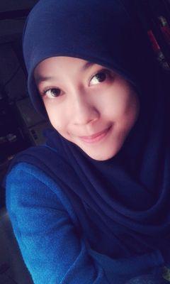 I'm just an ordinary girl, with a ordinary live to live.