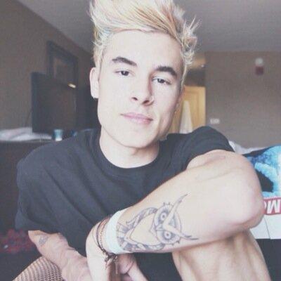 [RP] Kian Lawley. 23. Single. Bi.