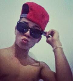 ˇNo te empeñes, en ser conocido,sino q alguien q valga la pena conocer ˇ
