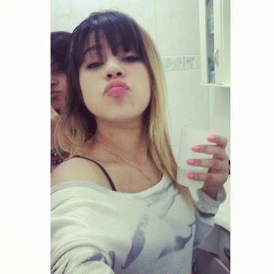 Ela é paz pra Palestina, fé pra Babilônia Respeito, disciplina, boba e brincalhona ♫