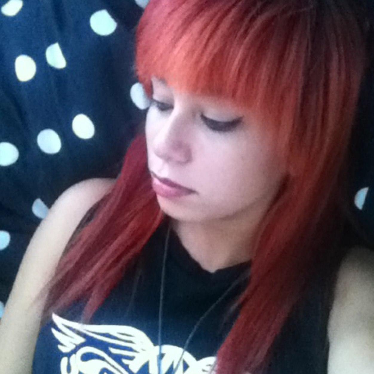 RedrumBecca's profile picture. Whęn•Įn•Døubt•Sįng•Øut|Jünįør|SFHS|12/4/13|Värsįty Tęnnįs|Çhøįr|\m/