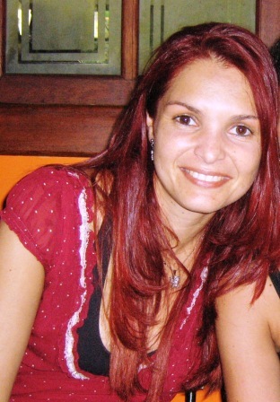 EllenCristie's profile picture. Jornalista, mestre em Comunicação Social, pós em Jornalismo, editora do Portal UAI/Em.com, redatora da PX Brasil e da consultoria Maternidade nas Empresas