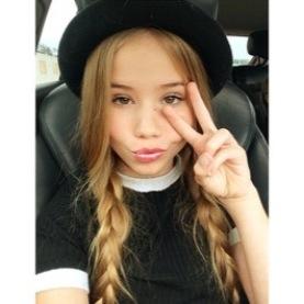 Hello(: My name is Lexee Smith I am 14 years old and i am a dancer
If you wanna chat sometime kik me at Lexee_smithx bye byex