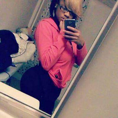 Been Down Wit Da Shits Since Dayy One, If Yu Aint Wit Me Its Fck Yu . #TeamCancer B U L L S Nation, #SosaBaby . R.I.P Granny & BayyBoo ♡@MoneyGangOrDi37