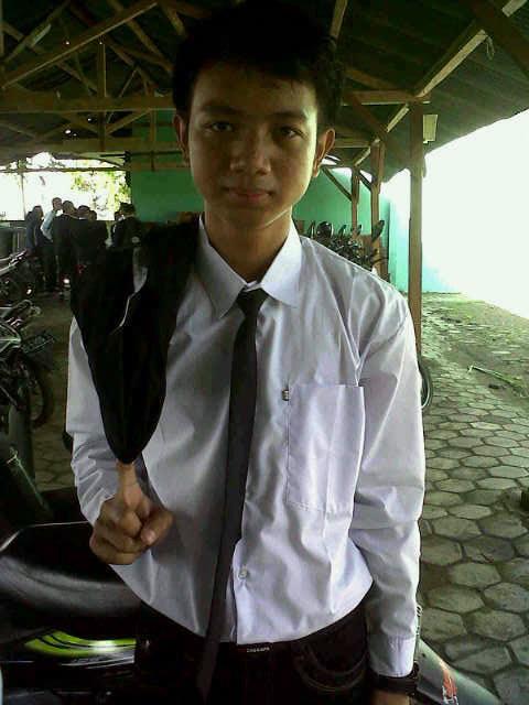 Ana Sudiana | 29 Mei 1996 | 19th | Bandung_Citizen | Just mention for Follback..
