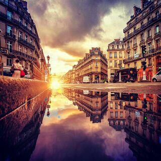 msml_com's profile picture. ‏يتساقط الأصدقاء عاماً بعد عام ، بعضهم يسقط من القلب و البعض من الذاكرة و أدركت أخيراً بأن السعادة ليست في تعدد الأصدقاء بل في اختيارها