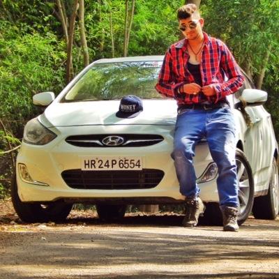 Engg.Student,friendly,loves to make ppl laugh #nadha07
