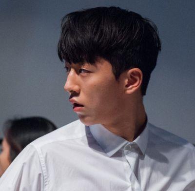 roleplaying as '94 model under YGK+ Nam Juhyuk