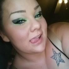 Eleni_0203's profile picture. 