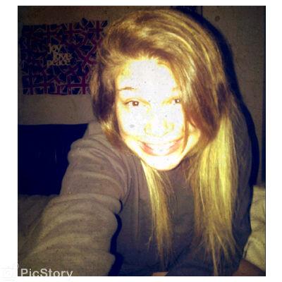 Luluqii18's profile picture. 