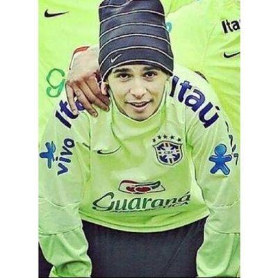 e você quem me faz ter forças pra realizar meus sonhos @oscar8 ❤. // Vai ser sempre a minha princesa @emboabaGabby ❤.