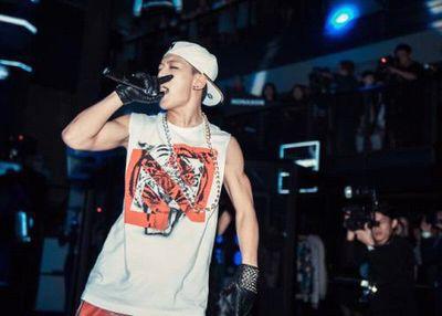 Not an usual rapper.