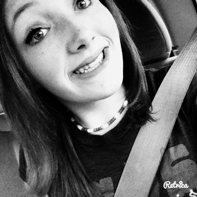 Hm well I'm pretty chill. I like to do a lot of stuff an I'm big on family an friends. I can be a major bitch sometimes.. hmu if you wanna know more!