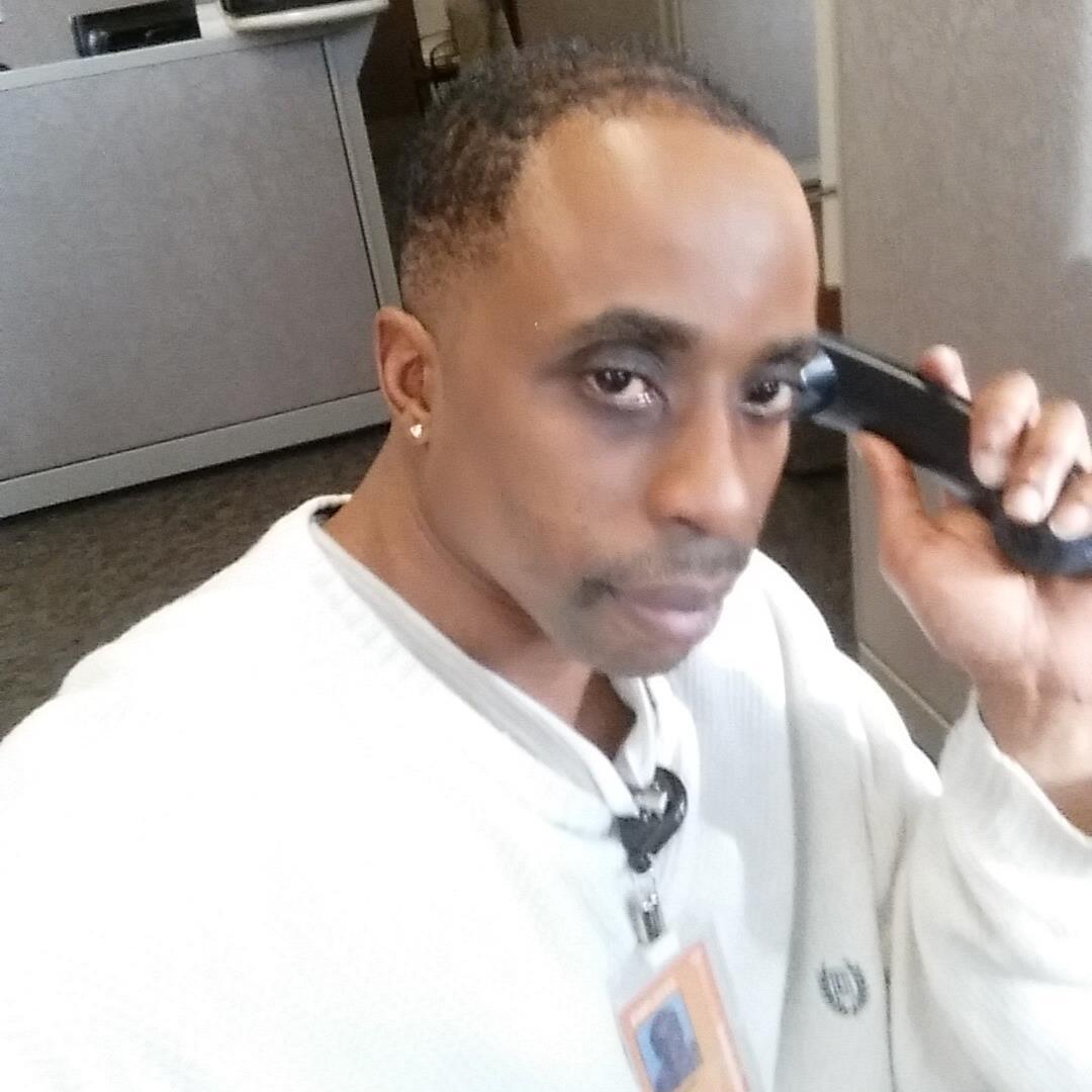 Social Media Coordinator  IT Computer Support Grad , Network Specialist,  AT&T Stadium traveler, Dallas Cowboyz,  entrepreneur in Technology!! U Dub Student!