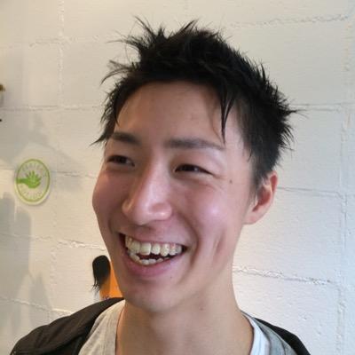 21才男です。派遣業やってます。暇なときにつぶやきます。BUMPの曲良く聞いてます。ピアノ(キーボード)で練習中…超初心者。maimaiもやってます