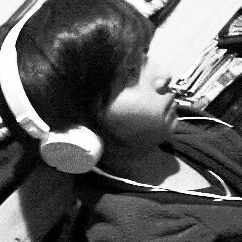 Hoooooolas seguime y te sigo♥