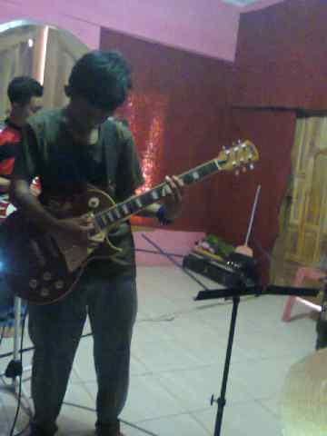 My name is Hikmat Maulana Yusuf 09-04-1999 :)