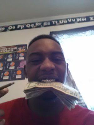 i want dem bandz rite up outta dere