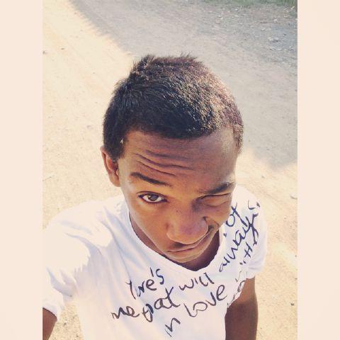 ghfchsddyhb's profile picture. 