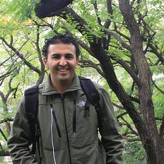 Ingeniero de profesión, Emprendedor por vocación, Fotógrafo por afición, Viajero por pasión.