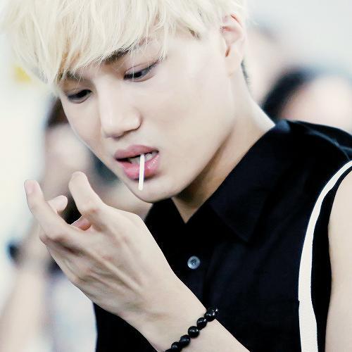 iixinqs2's profile picture. free follow from @etherealkai cos ily ^^