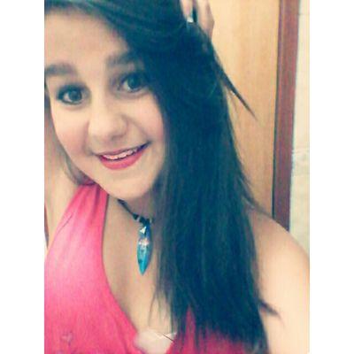 O sorriso mais bonito é o que luta contra as lágrimas! ✌