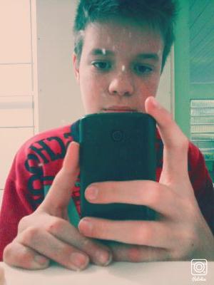 sou lindo gosto de fritas curto Rock,reggae,rap,sertanejo. Gosto também de ver vídeos de GTA 5 e outros gAmes